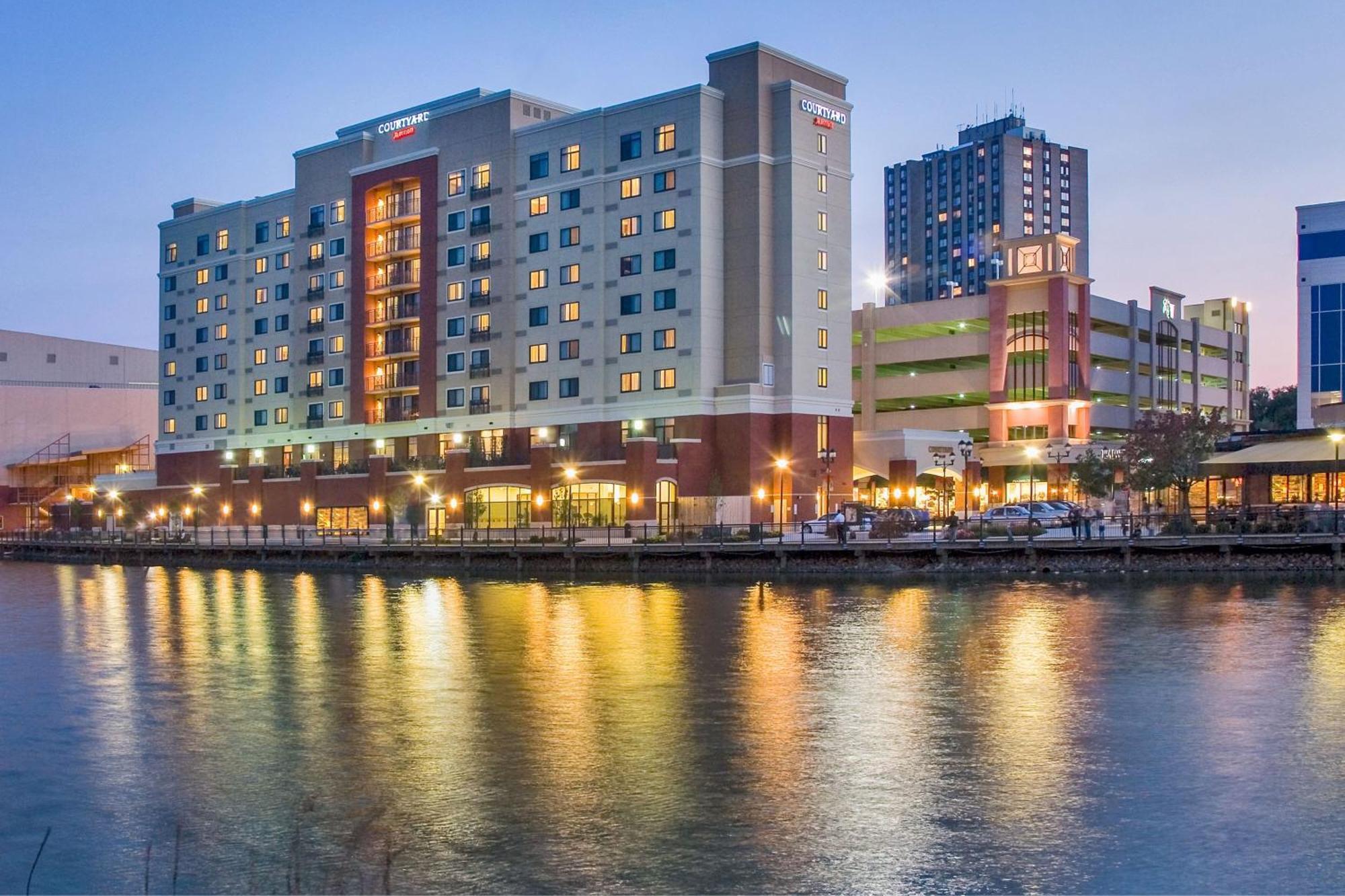 Courtyard By Marriott Gaithersburg Washingtonian Center Exterior photo