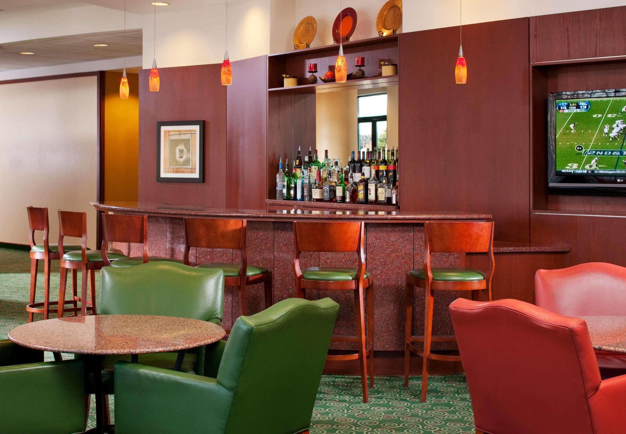 Courtyard By Marriott Gaithersburg Washingtonian Center Exterior photo